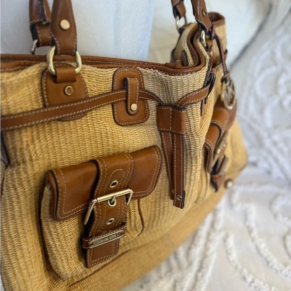 Michael Kors Woven Tan and Brown Shoulder Bag - Picture 14 of 15